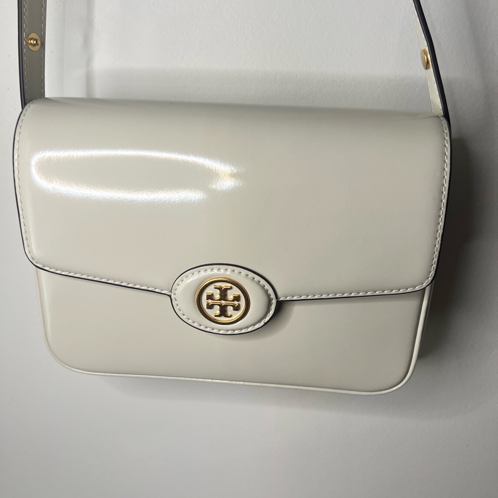 NWOT Tory Burch Cream Leather Shoulder Bag
